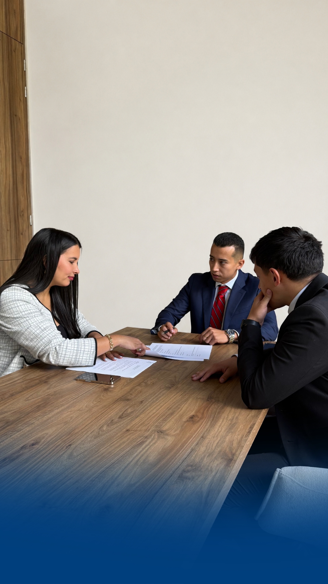 Bridge Legal - Asesor铆a en Mesa de Trabajo